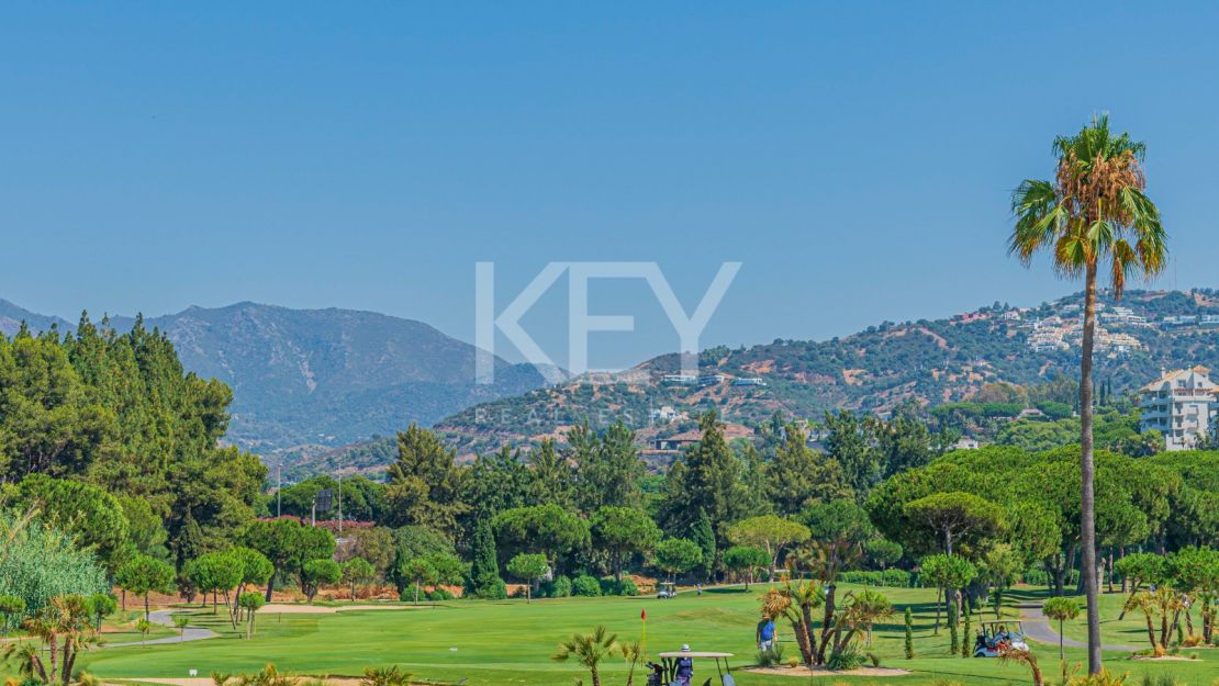 Frontline golf villa for sale in Rio Real, Marbella East