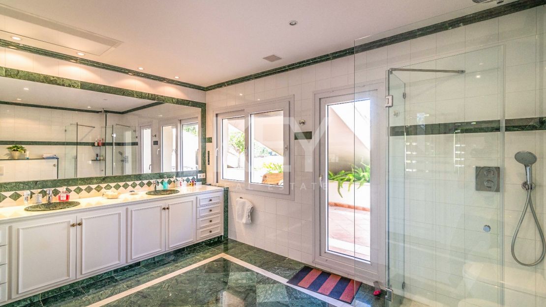 Frontline golf villa for sale in Rio Real, Marbella East