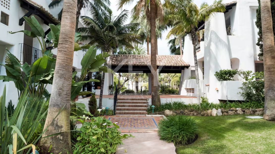 Современные апартаменты в Пуэнте Романо, самом знаковом курорте Марбельи, Золотая миля