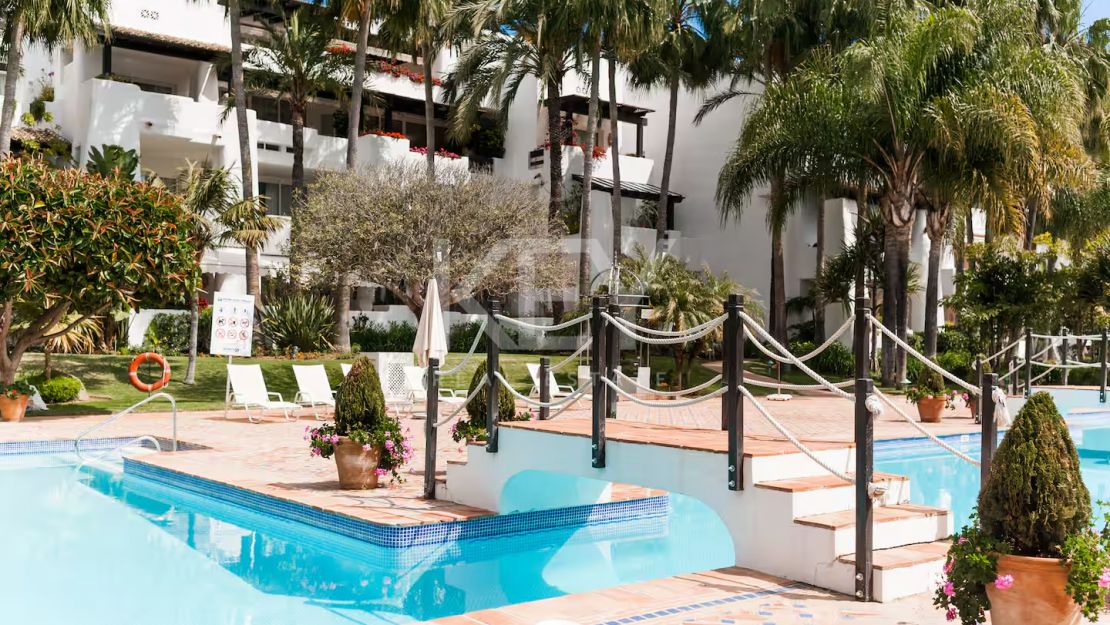 Современные апартаменты в Пуэнте Романо, самом знаковом курорте Марбельи, Золотая миля