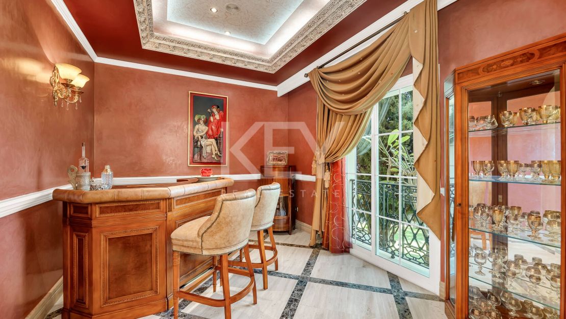 Magnífica villa en Sierra Blanca con impresionantes vistas al mar