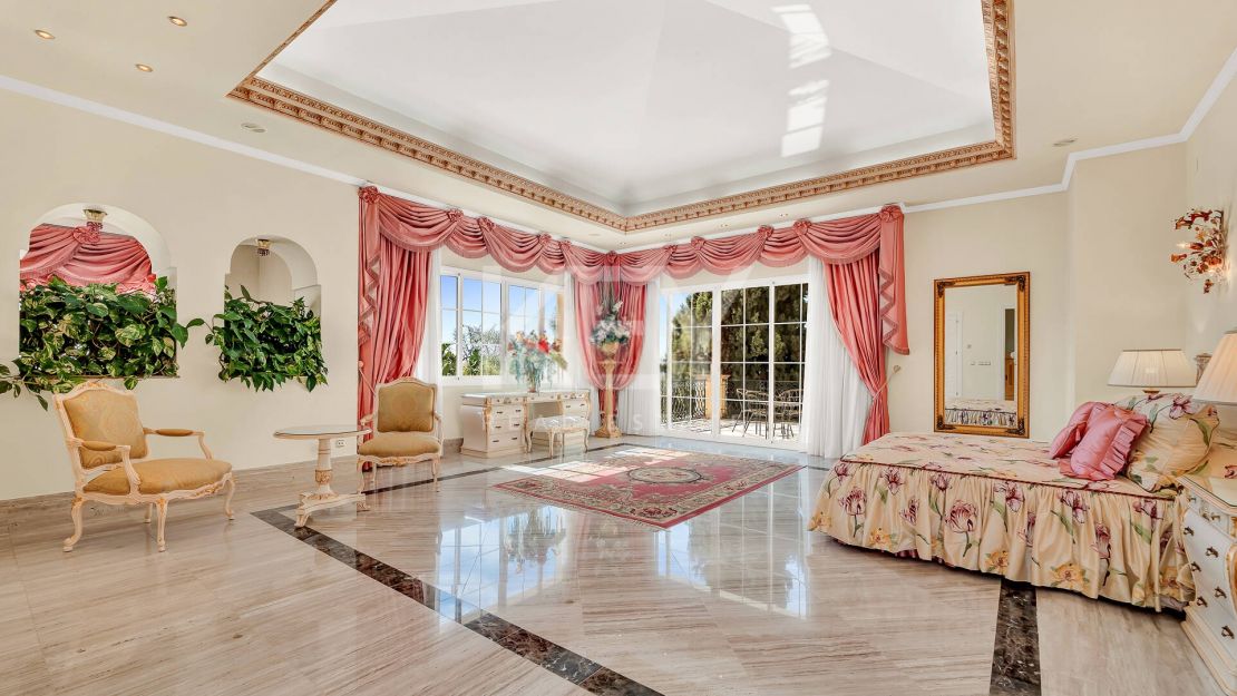 Magnífica villa en Sierra Blanca con impresionantes vistas al mar