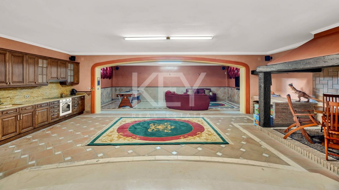 Magnífica villa en Sierra Blanca con impresionantes vistas al mar