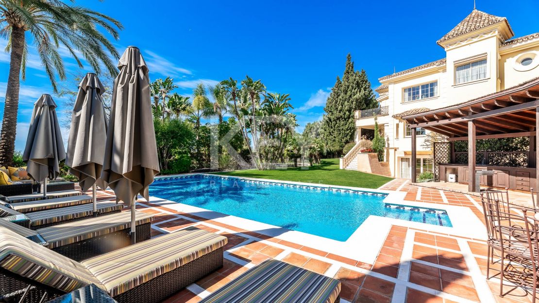 Magnífica villa en Sierra Blanca con impresionantes vistas al mar