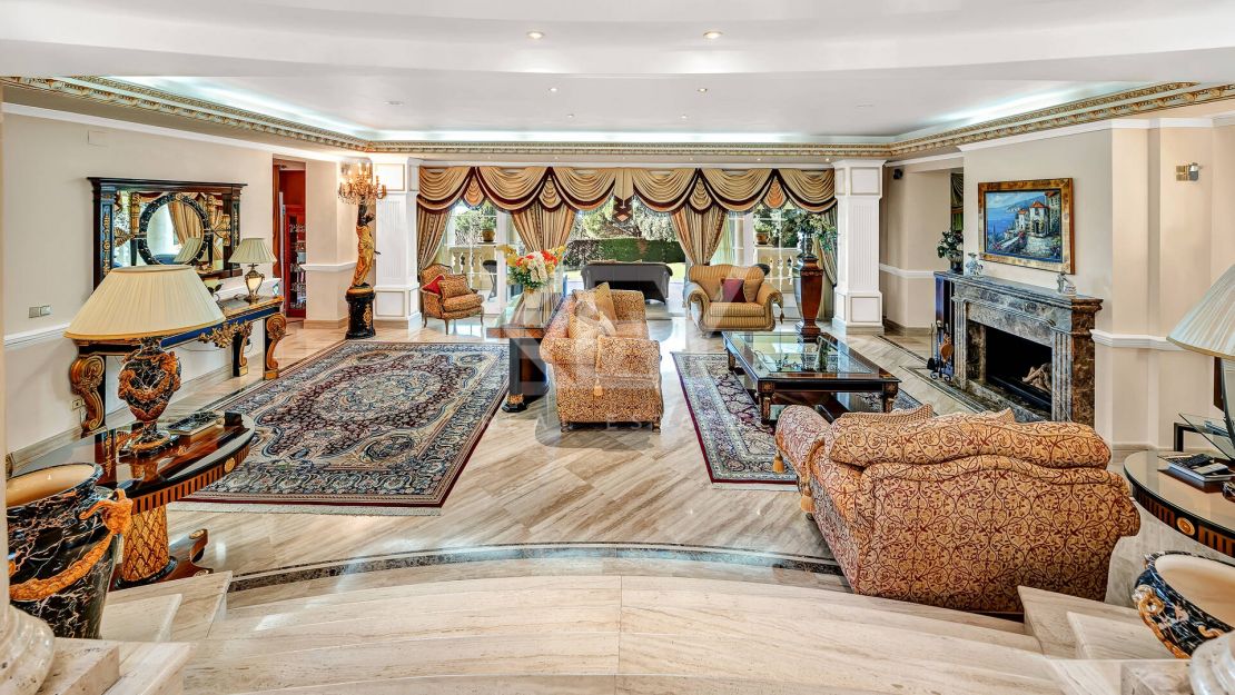 Magnífica villa en Sierra Blanca con impresionantes vistas al mar