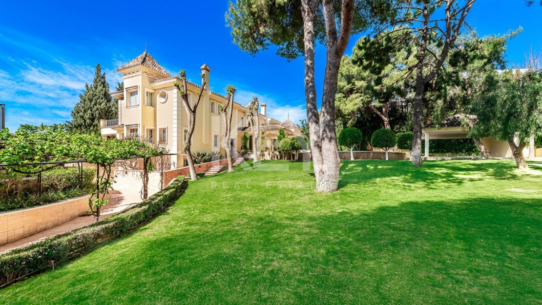 Magnífica villa en Sierra Blanca con impresionantes vistas al mar