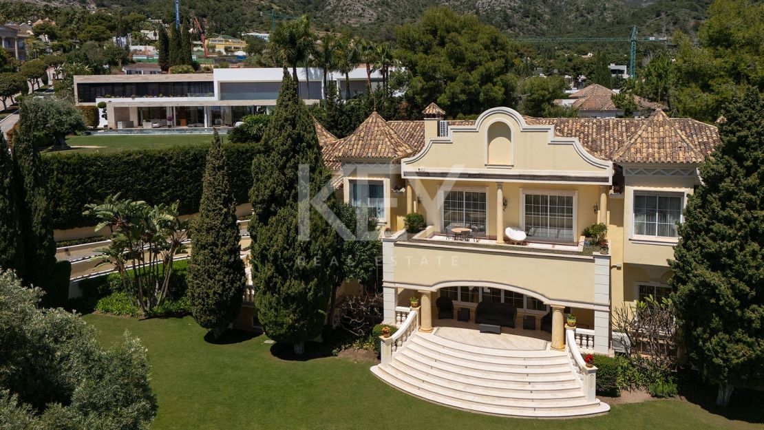 Magnífica villa en Sierra Blanca con impresionantes vistas al mar
