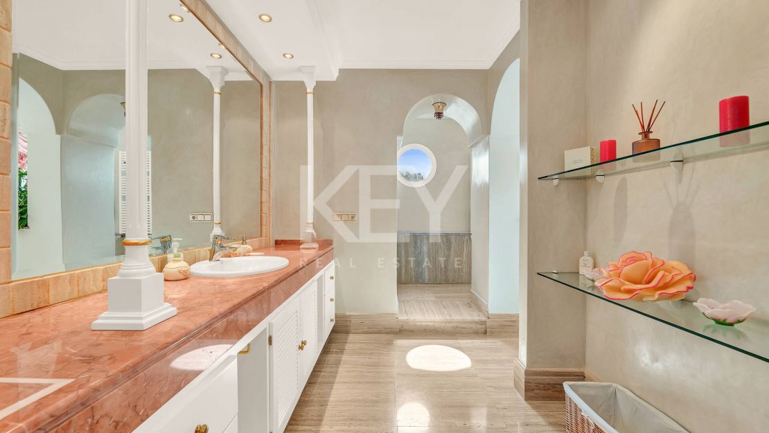 Magnífica villa en Sierra Blanca con impresionantes vistas al mar