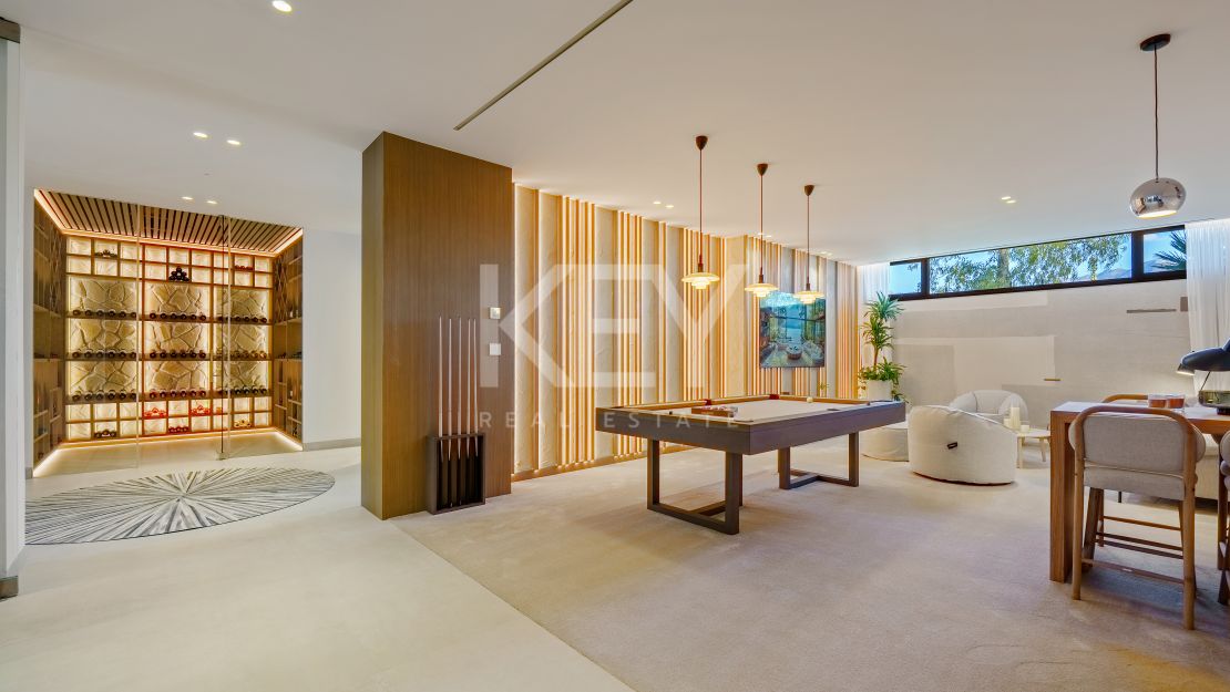 Villa contemporánea con vistas panorámicas al mar y al valle en La Quinta, Benahavis