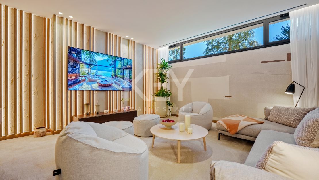 Villa contemporánea con vistas panorámicas al mar y al valle en La Quinta, Benahavis