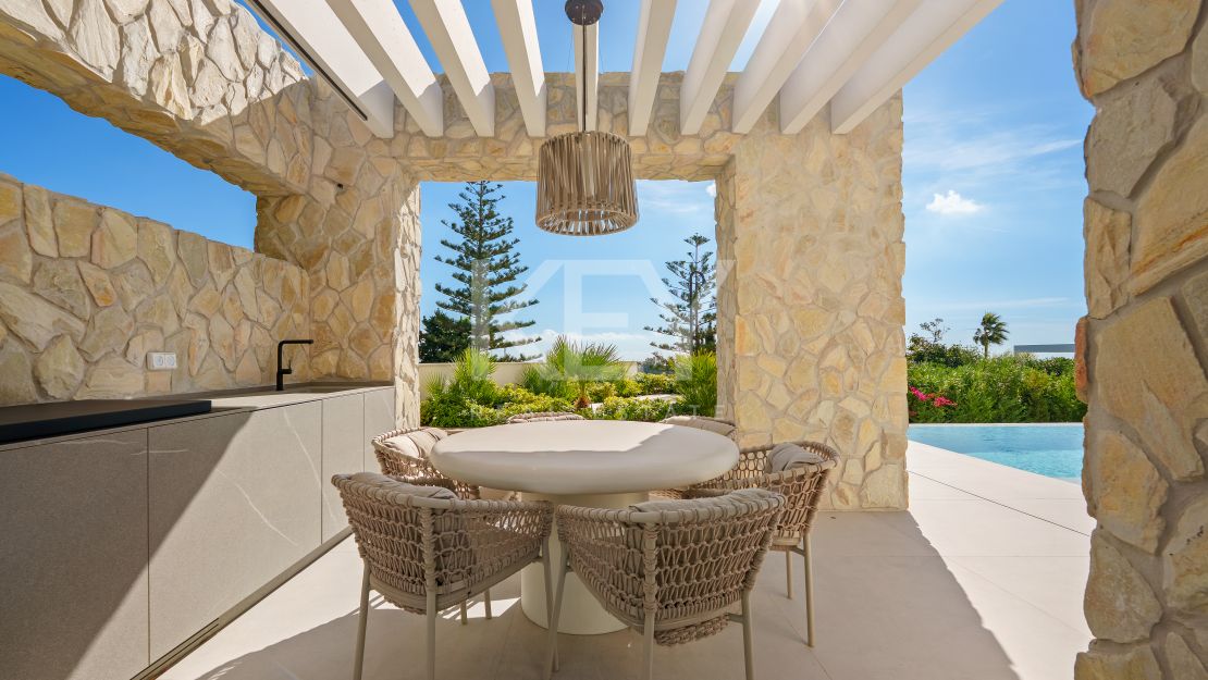 Villa contemporánea con vistas panorámicas al mar y al valle en La Quinta, Benahavis