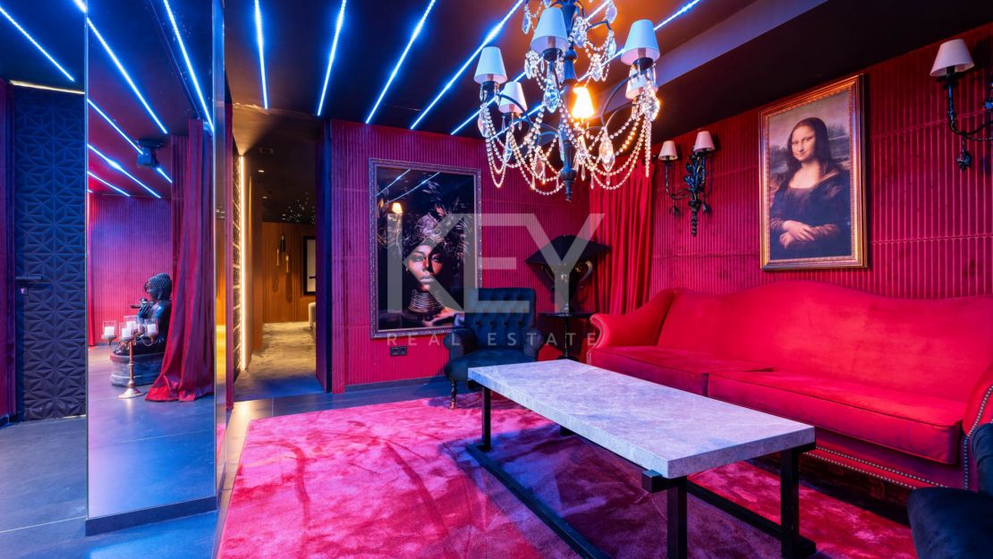 Современная вилла с панорамным видом на море, гольф-поле, Гибралтар и горы — Параисо Альто, Бенахавис