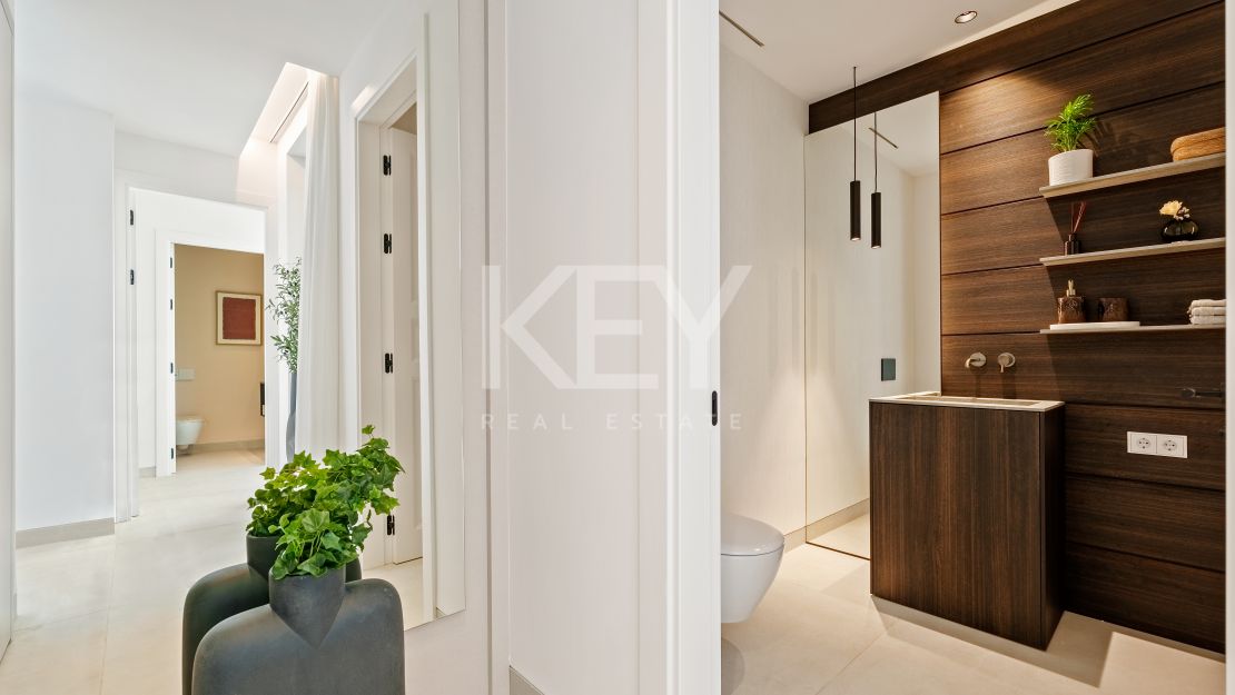 New luxury villa with panoramic views and infinity pool in La Quinta, Benahavis