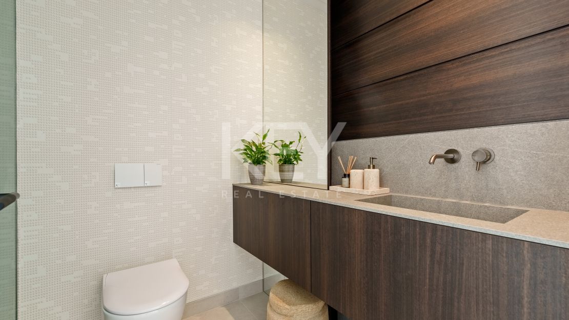 New luxury villa with panoramic views and infinity pool in La Quinta, Benahavis