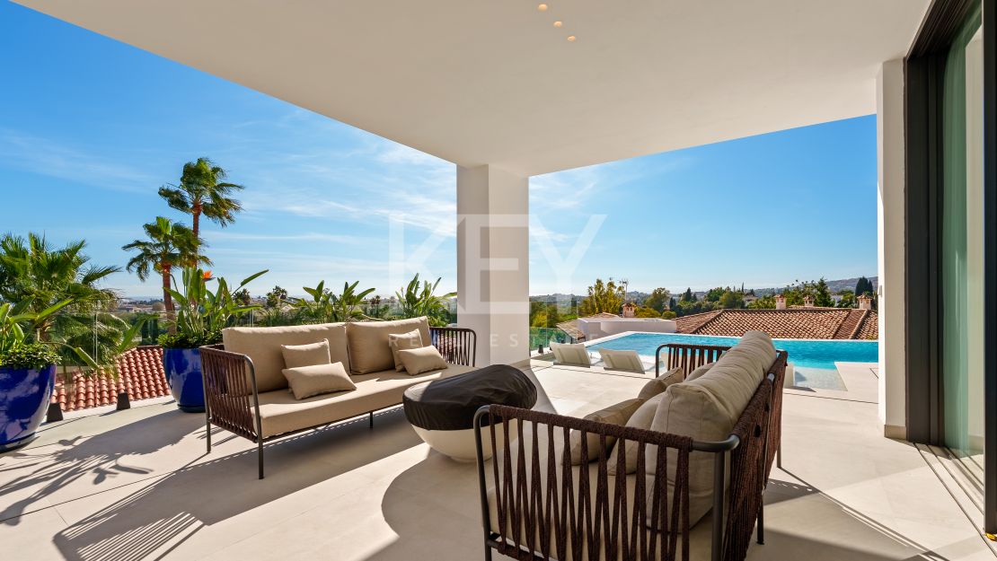 New luxury villa with panoramic views and infinity pool in La Quinta, Benahavis