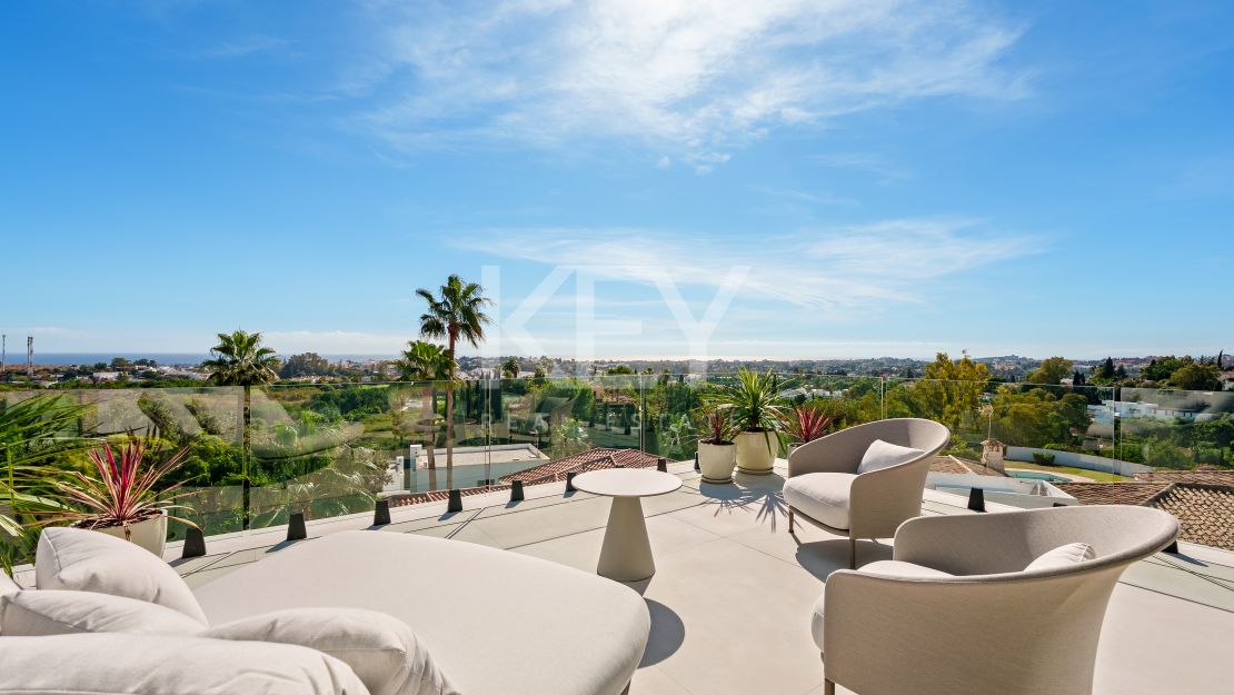 New luxury villa with panoramic views and infinity pool in La Quinta, Benahavis