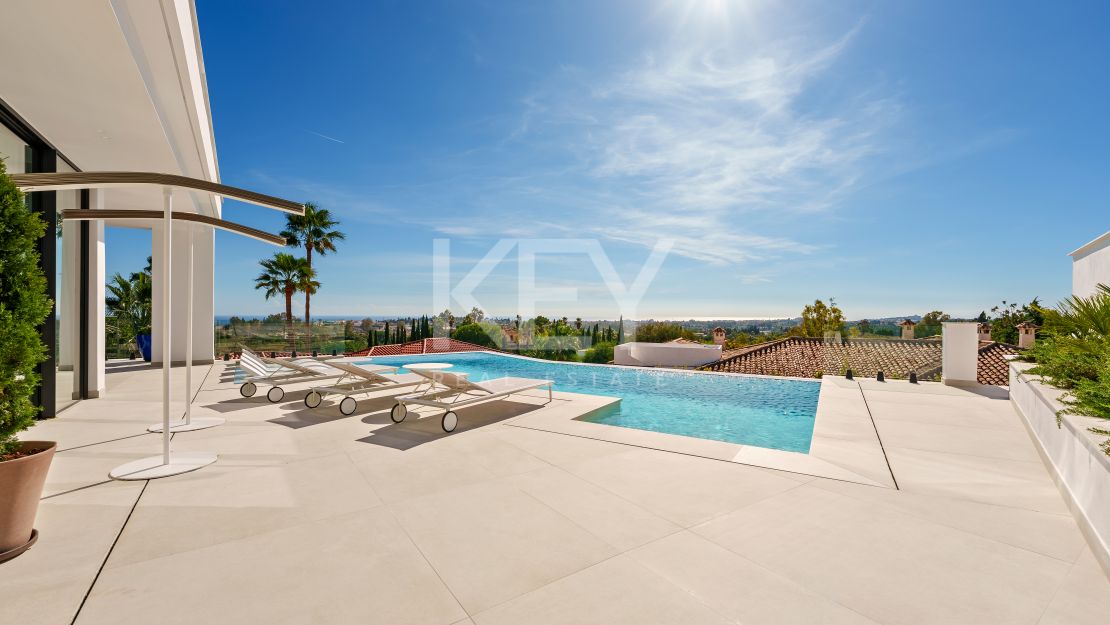 New luxury villa with panoramic views and infinity pool in La Quinta, Benahavis