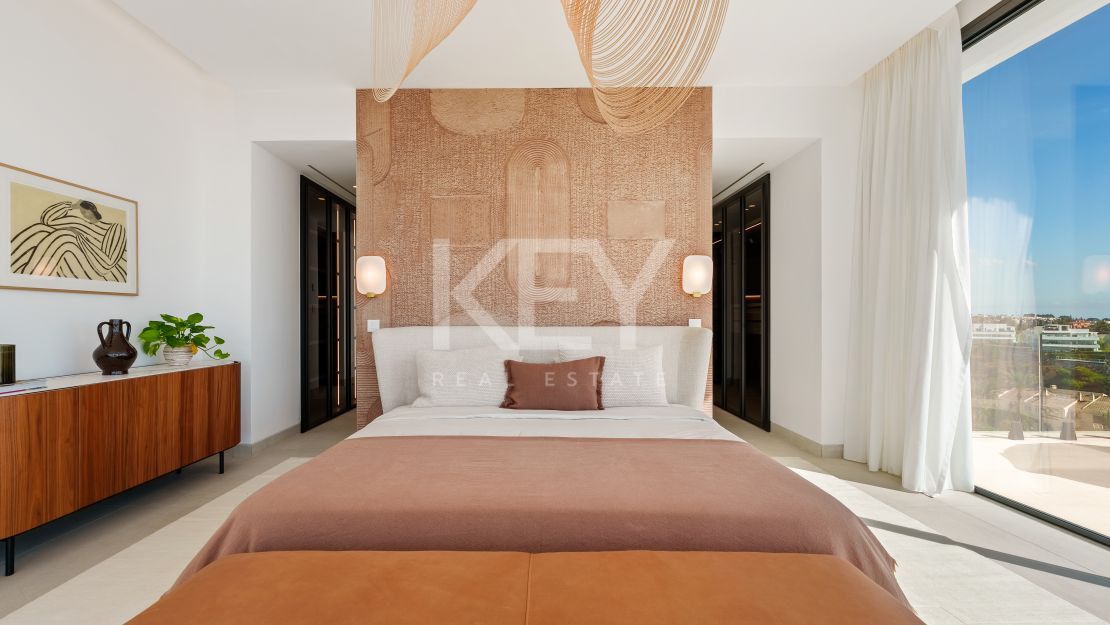 New luxury villa with panoramic views and infinity pool in La Quinta, Benahavis