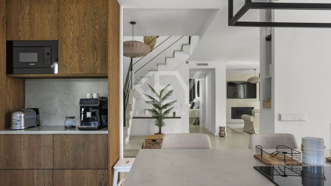 Fantastic villa on a sunny plot in Nueva Andalucia, Marbella