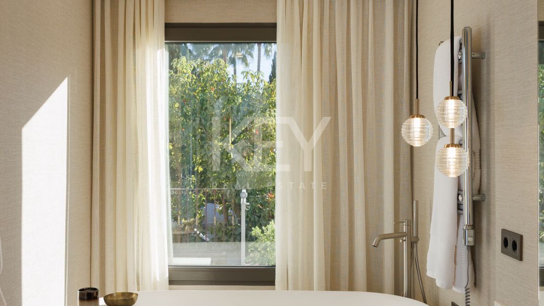 Increíble villa de lujo recién renovada en el corazón de Sierra Blanca, Marbella.