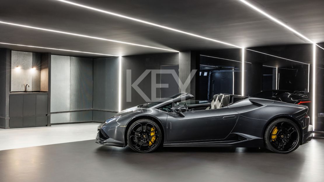 Increíble villa de lujo recién renovada en el corazón de Sierra Blanca, Marbella.