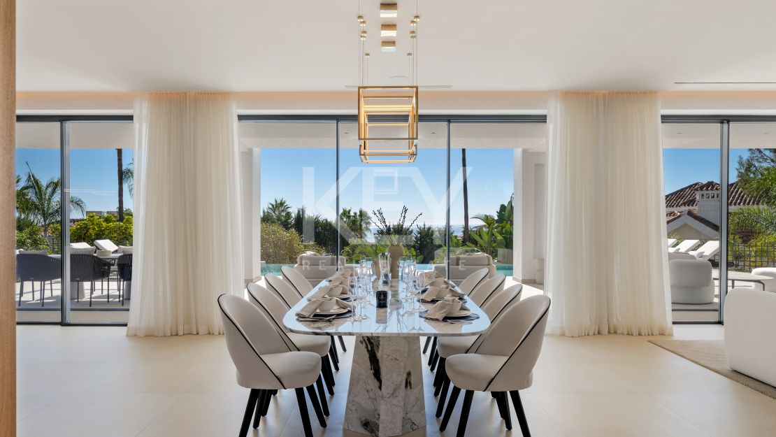 Contemporary Elegant Villa with Views in Sierra Blanca, Marbella