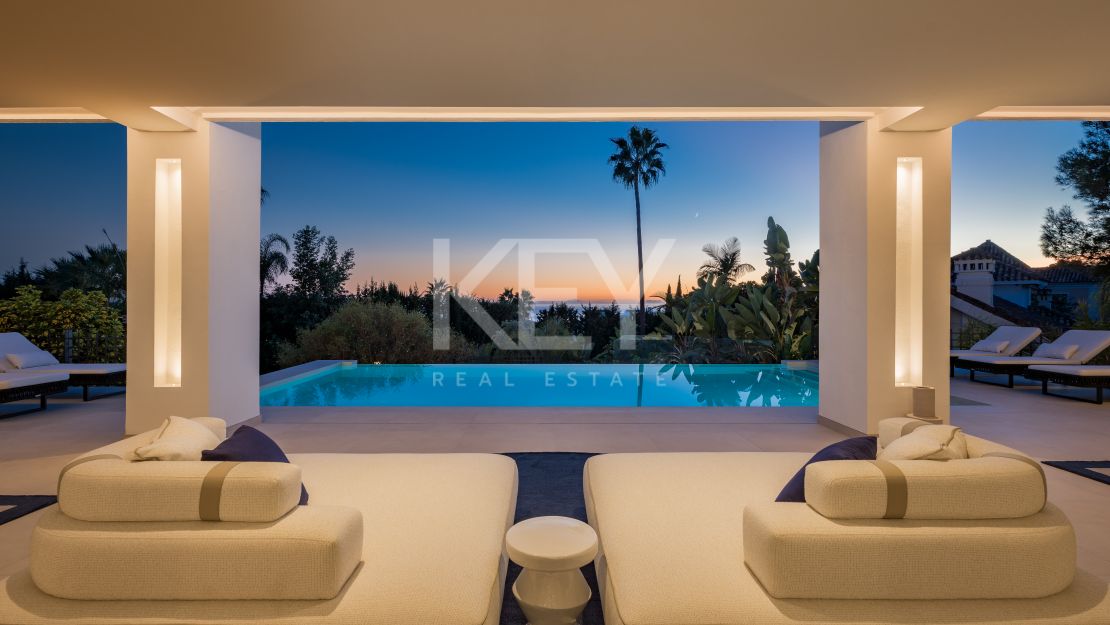 Contemporary Elegant Villa with Views in Sierra Blanca, Marbella