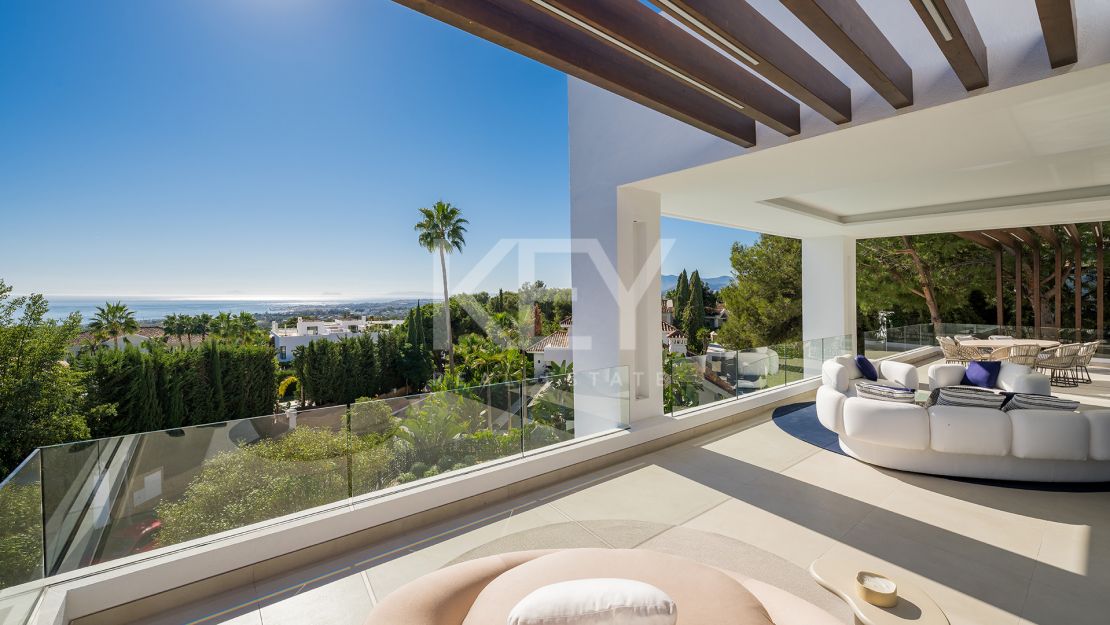 Contemporary Elegant Villa with Views in Sierra Blanca, Marbella