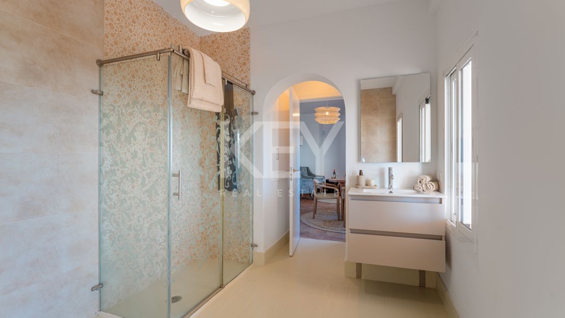 Elegant Andalusian Luxury Villa with Panoramic Sea Views in El Madroñal, Benahavis