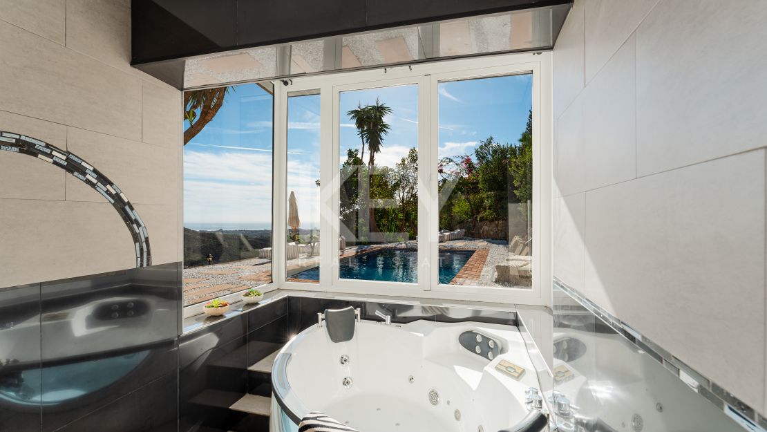 Elegant Andalusian Luxury Villa with Panoramic Sea Views in El Madroñal, Benahavis
