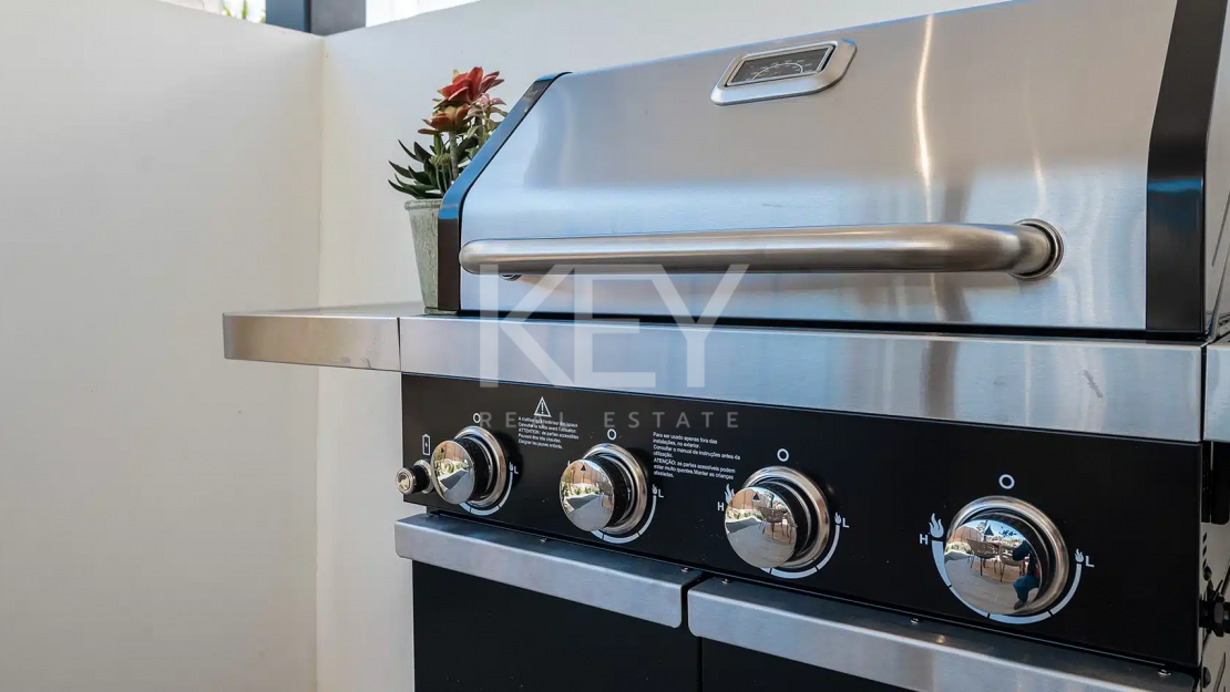 Stunning Golf Front Line Villa just minites from Puerto Banus, Marbella