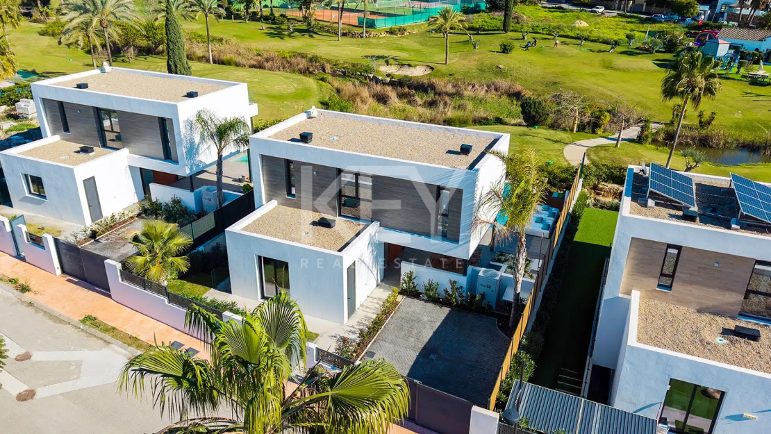 Stunning Golf Front Line Villa just minites from Puerto Banus, Marbella