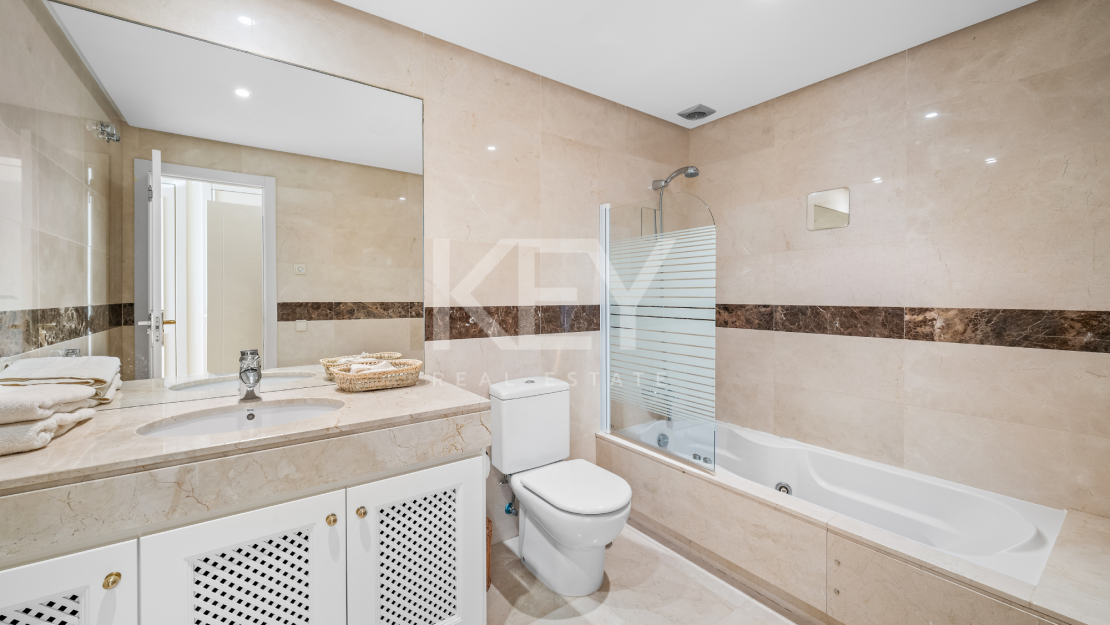 Recently Renovated 2 Bedroom Apartment with Sea Views in Benahavis, Marbella