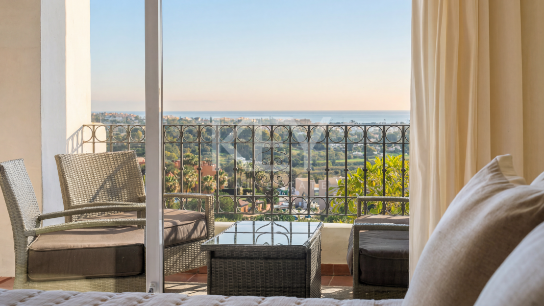 Recently Renovated 2 Bedroom Apartment with Sea Views in Benahavis, Marbella