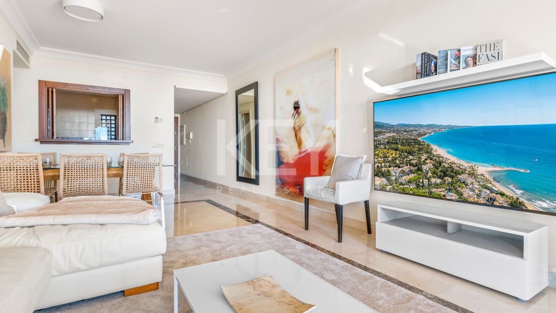 Recently Renovated 2 Bedroom Apartment with Sea Views in Benahavis, Marbella