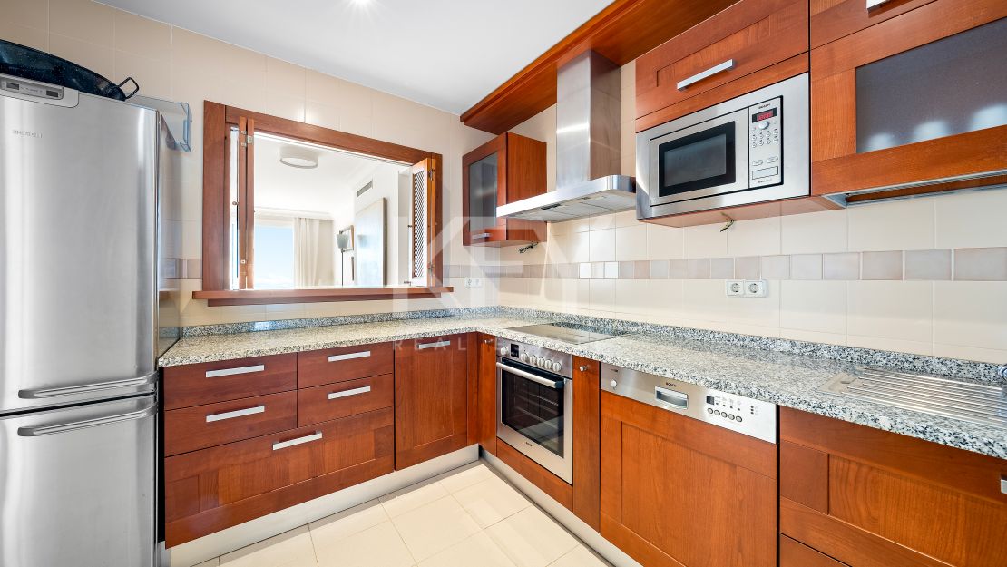 Recently Renovated 2 Bedroom Apartment with Sea Views in Benahavis, Marbella