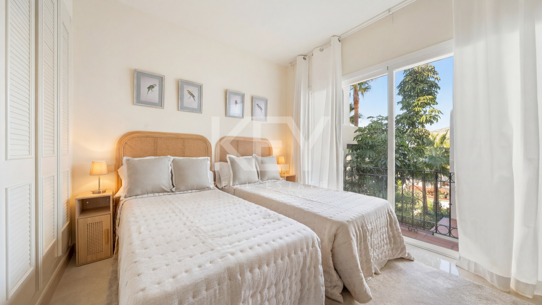 Recently Renovated 2 Bedroom Apartment with Sea Views in Benahavis, Marbella