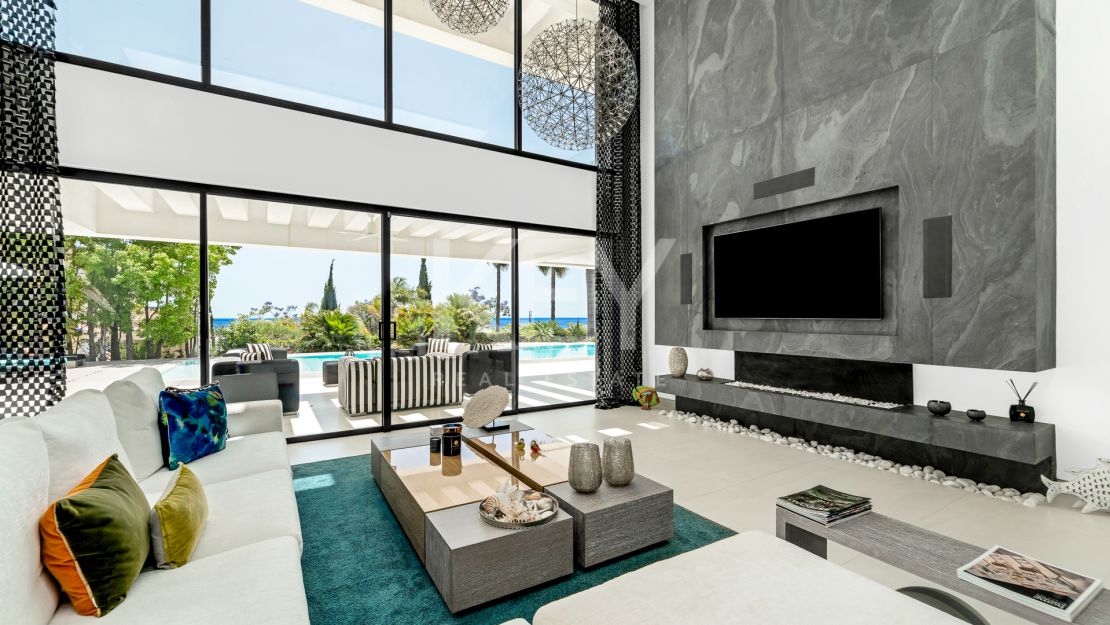 Spectacular New Villa with Sea and Golf Views in Los Flamingos Golf, Benahavis