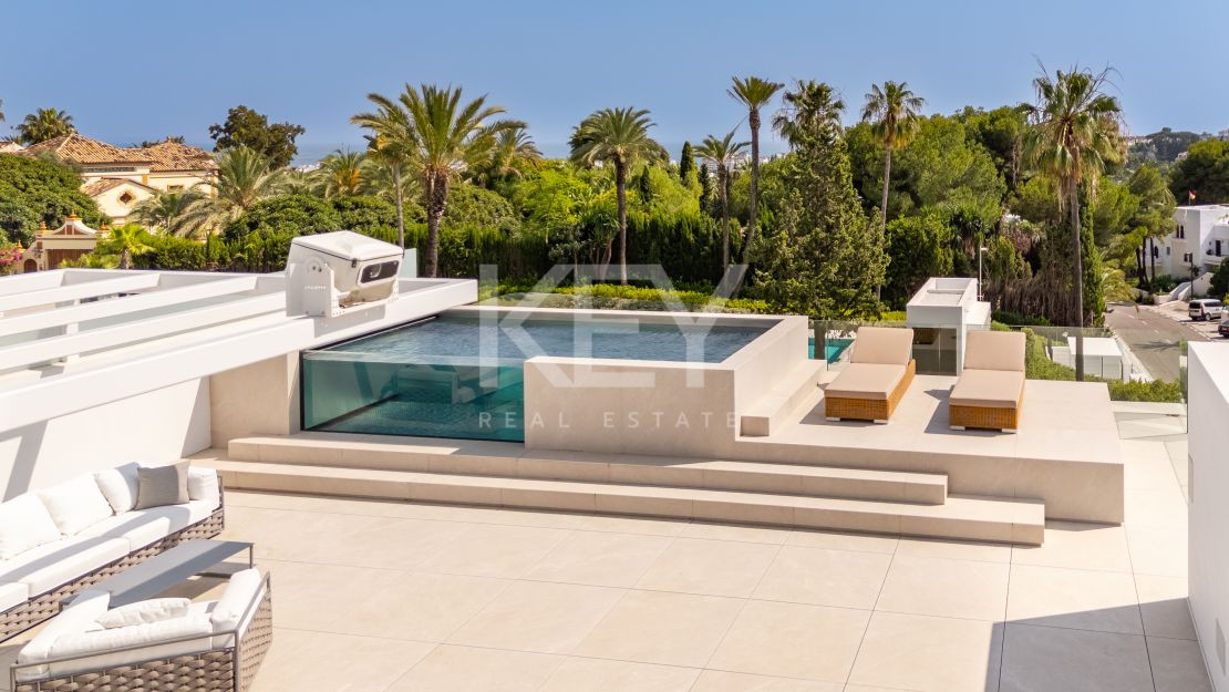 Modern Villa with private pool and views in Nueva Andalucía, Marbella