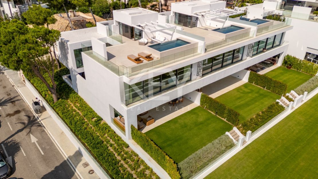 Modern Villa with private pool and views in Nueva Andalucía, Marbella