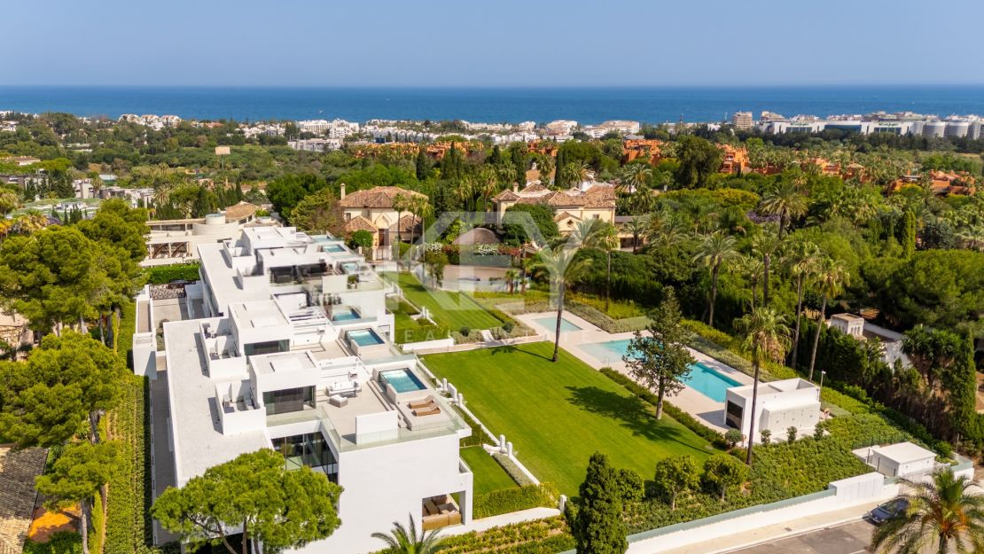 Modern Villa with private pool and views in Nueva Andalucía, Marbella