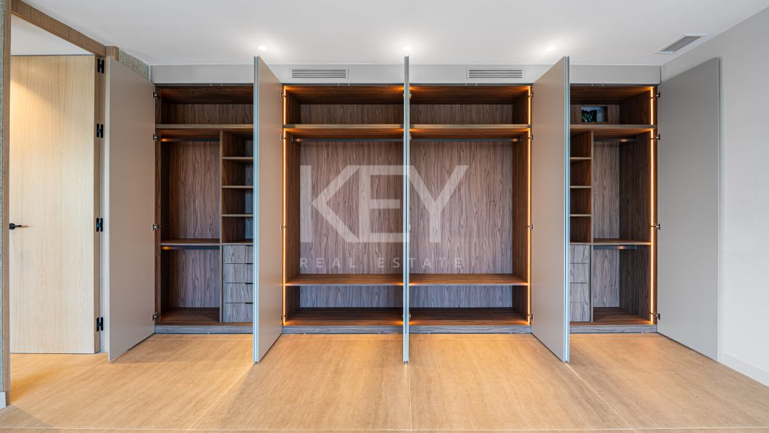 Fully Renovated Luxury Villa in El Rosario, Marbella East