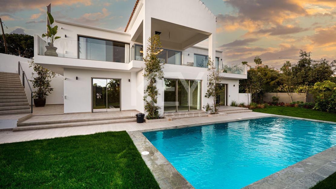 Fully Renovated Luxury Villa in El Rosario, Marbella East