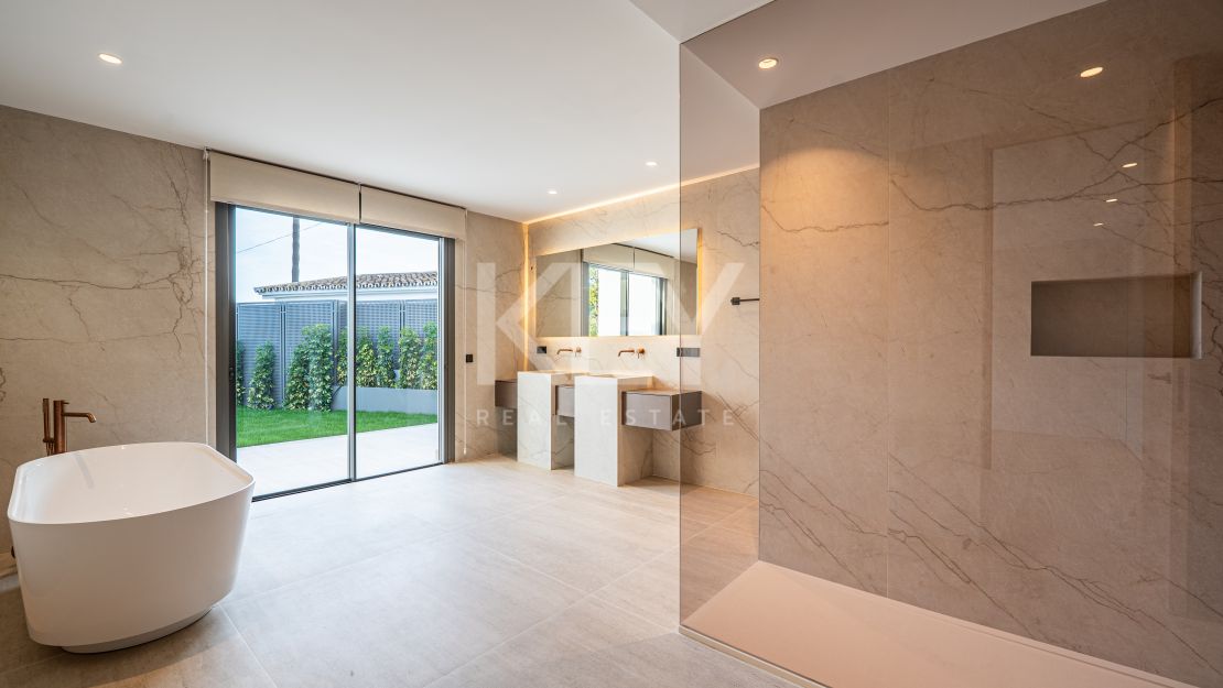 Fully Renovated Luxury Villa in El Rosario, Marbella East