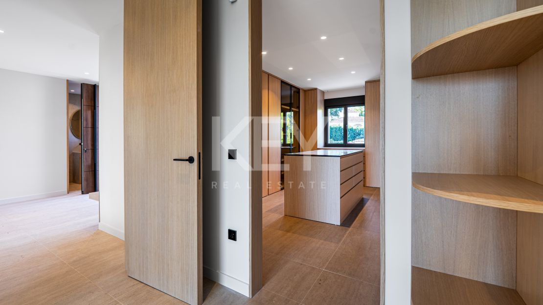 Fully Renovated Luxury Villa in El Rosario, Marbella East