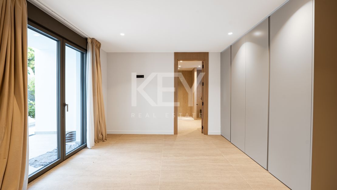 Fully Renovated Luxury Villa in El Rosario, Marbella East