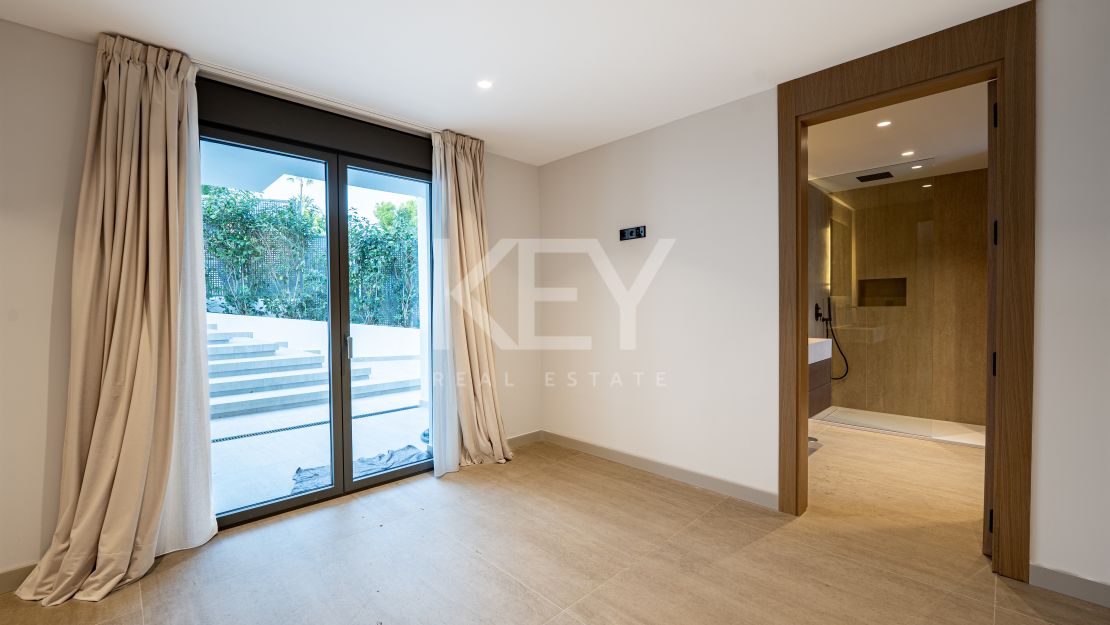 Fully Renovated Luxury Villa in El Rosario, Marbella East