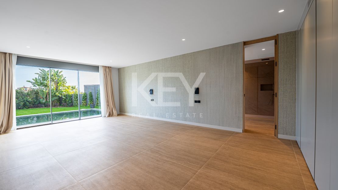 Fully Renovated Luxury Villa in El Rosario, Marbella East