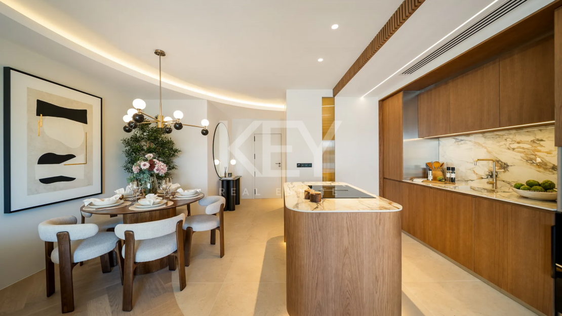 Modern Beautiful 3 bedroom apartment with Sea Views in Golden Mile, Marbella