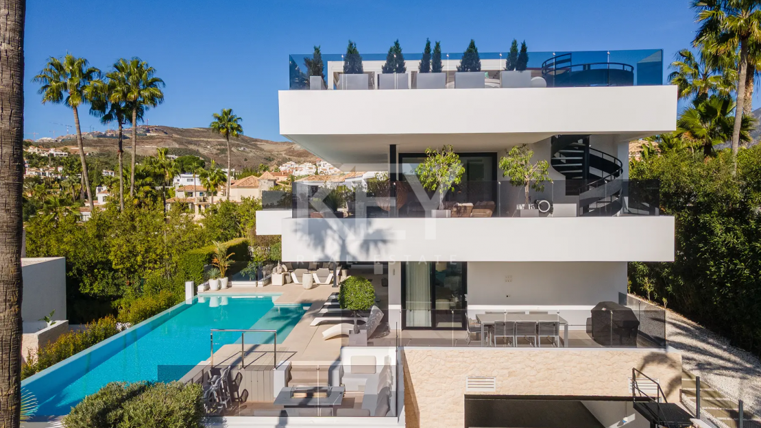 Renovated Villa in Calle Auriga, Nueva Andalucía, Marbella